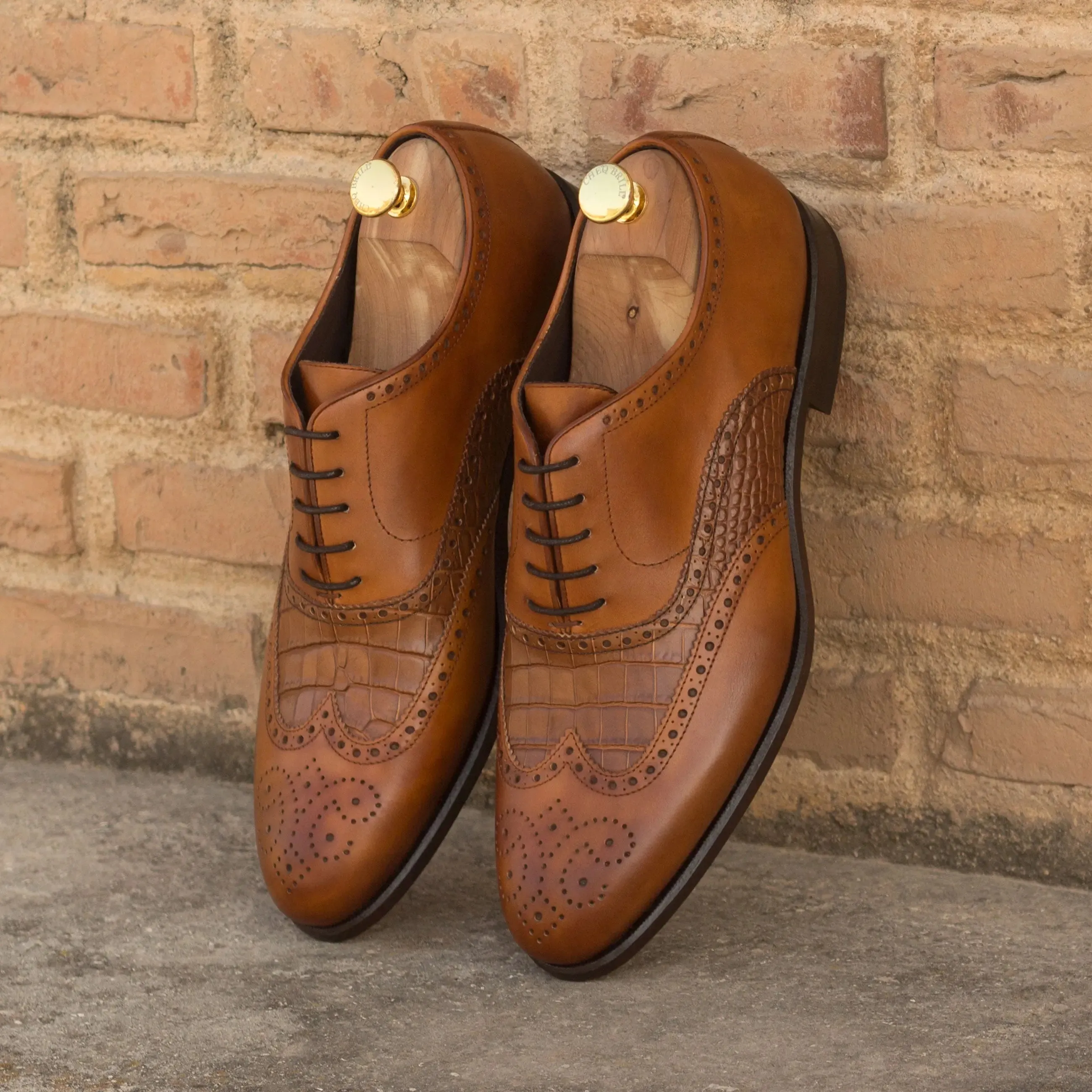 DapperFam Aeron in Cognac / Med Brown Men's Italian Leather Full Brogue