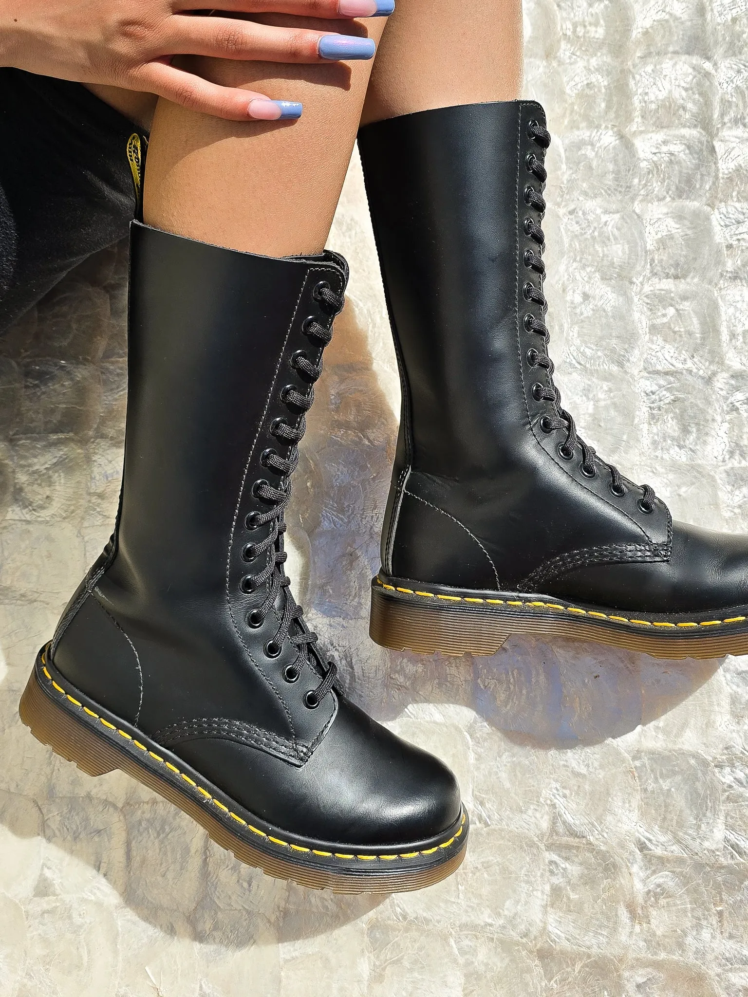 DR. MARTENS 1914 BLACK SMOOTH