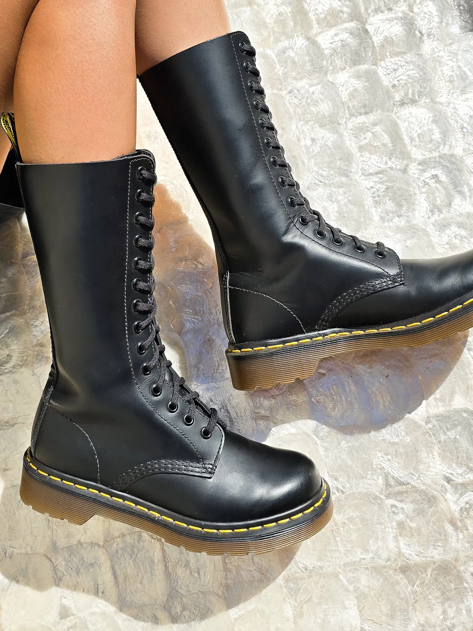 DR. MARTENS 1914 BLACK SMOOTH