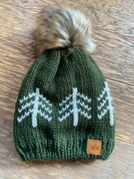 In the woods Pom hat