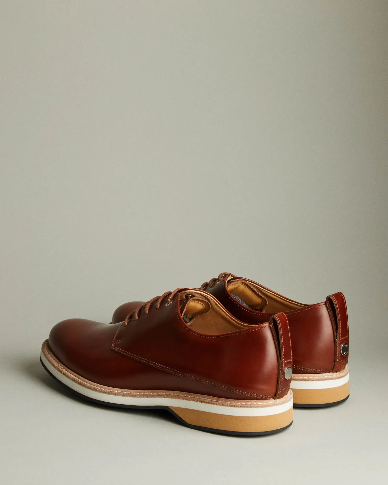 Montoro Leather Derby