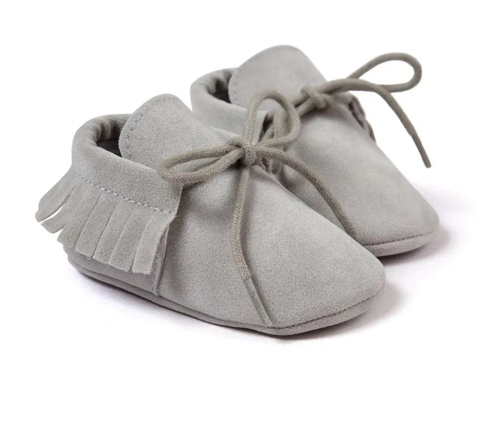 Newborn Moccasins Baby Shoes Made of Suede Leather and Nonslip